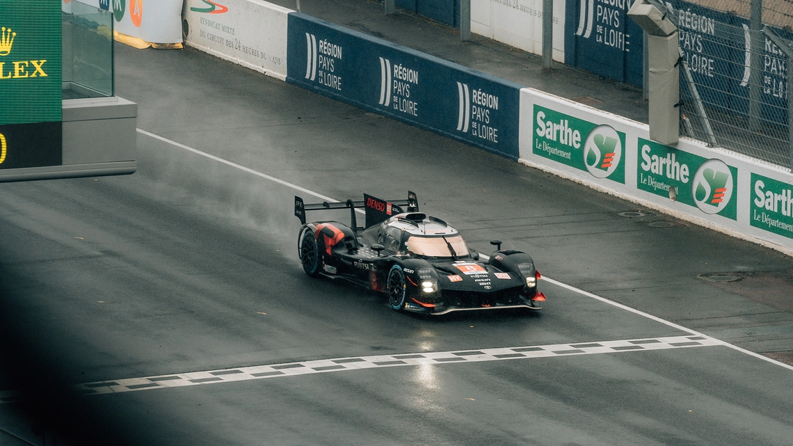 Toyota-GR010-Hybrid-24-uur-Le-Mans-finish